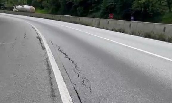Após análises geológicas de afundamento em rodovia, PRF interdita totalmente o km 60 da BR-277