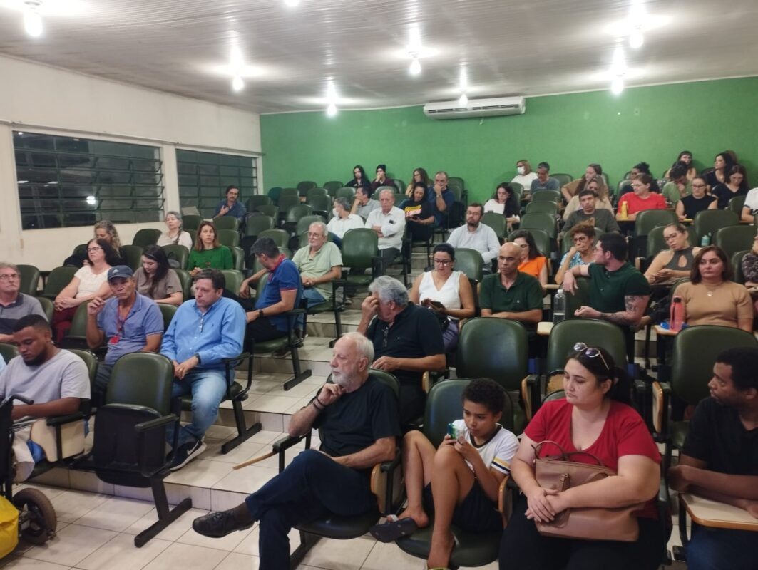 Unespar, assim como outras universidades, entra em greve nesta segunda-feira