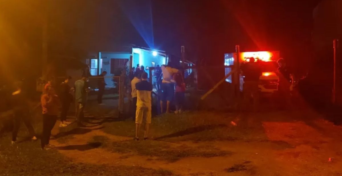 Quatro irmãos são encontrados mortos dentro de casa em Alvorada (RS); suspeito é pai