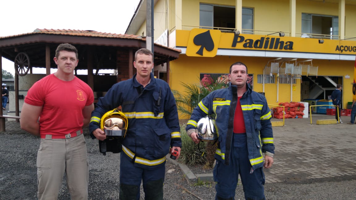 Incêndio destrói apartamento em cima do Mercado Padilha