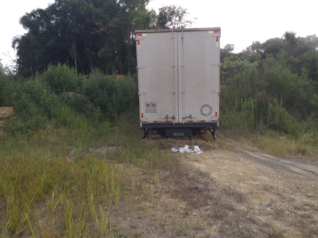 Caminhoneiro é assaltado na Rodovia do Xisto BR 476