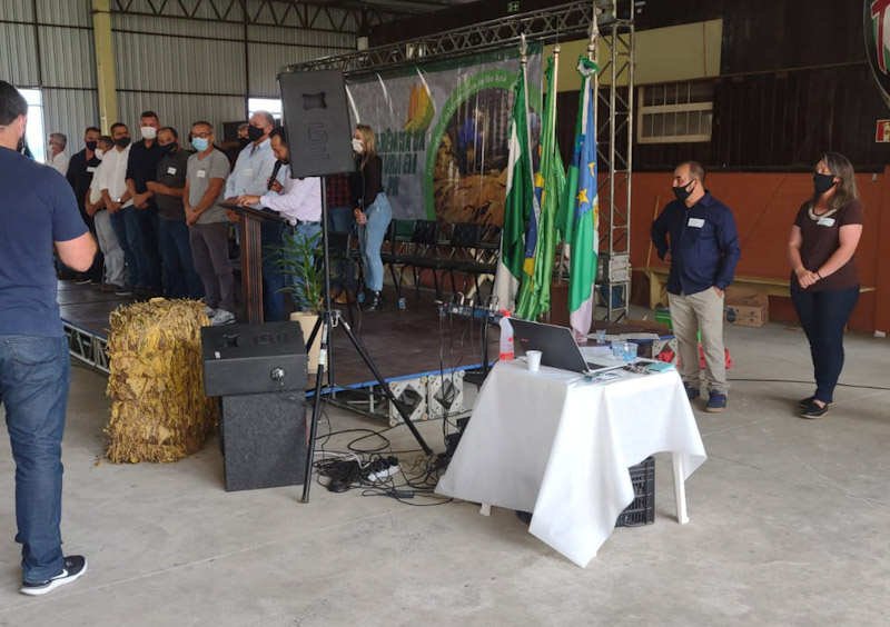 FUMO: inicia reunião histórica sobre fumo, em Rio Azul, idealizada por fumicultores