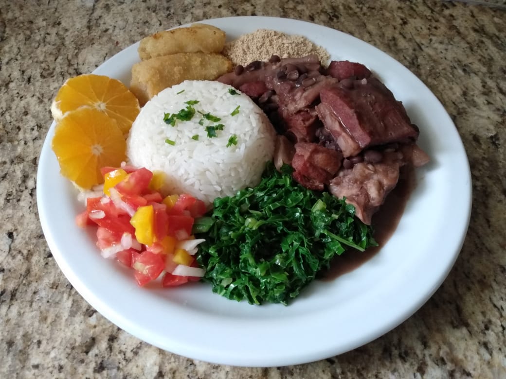 Receita de feijoada com defumados São Francisco