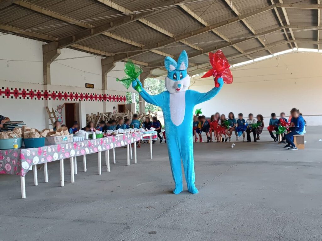 Páscoa: crianças tem tarde especial com o coelhinho da Cultura Sul em Antonio Olinto