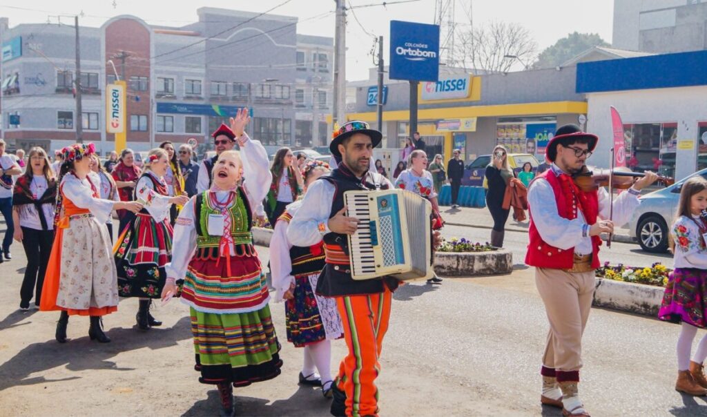 Aprovada Lei que inclui Tradycje Polskie no calendário oficial de festas e comemorações de São Mateus do Sul