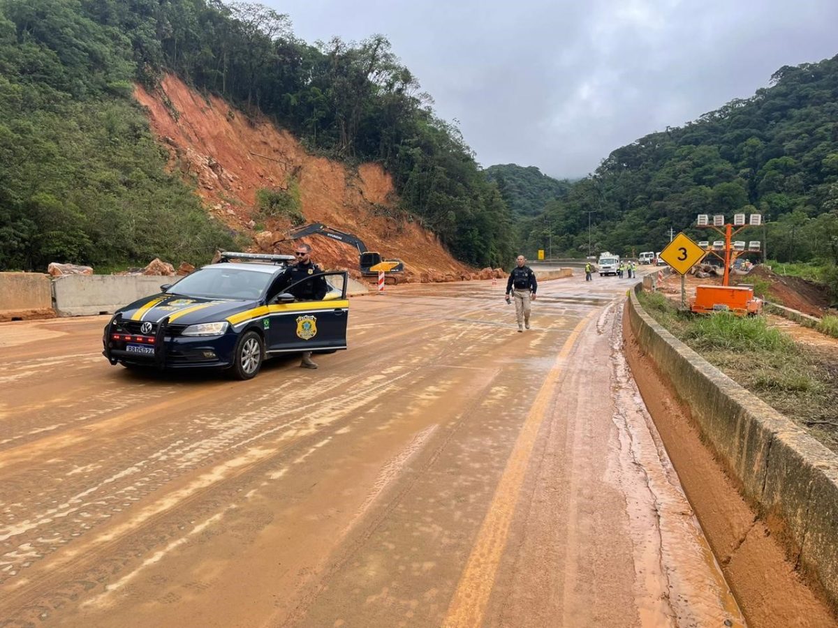 BR-376 volta a estar “totalmente interditada preventivamente” e sem previsão de liberação