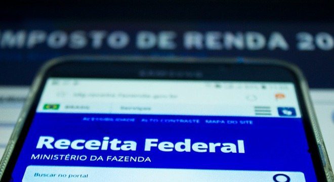 Receita deposita nesta terça dinheiro do 5º lote de restituição do IRPF 2018/2019