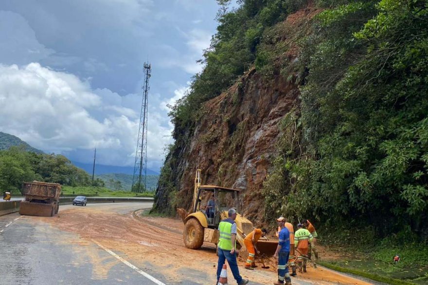 DER prevê terminar obras emergenciais na BR-277 até 25 de fevereiro