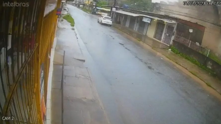 VÍDEO: prédio desaba e moradores são soterrados em Recife; assista