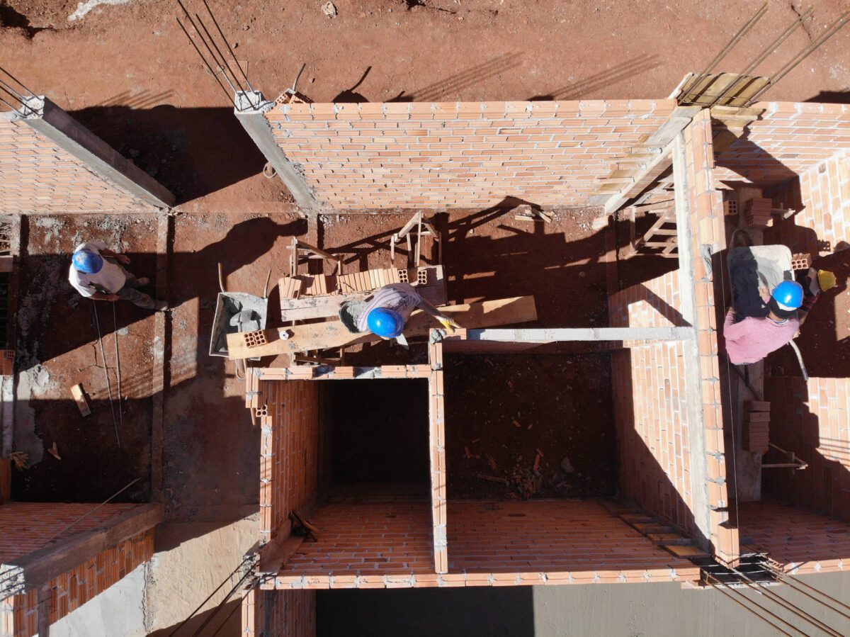 Paraná abre mais de 19 mil empregos e volta a ter saldo positivo no ano