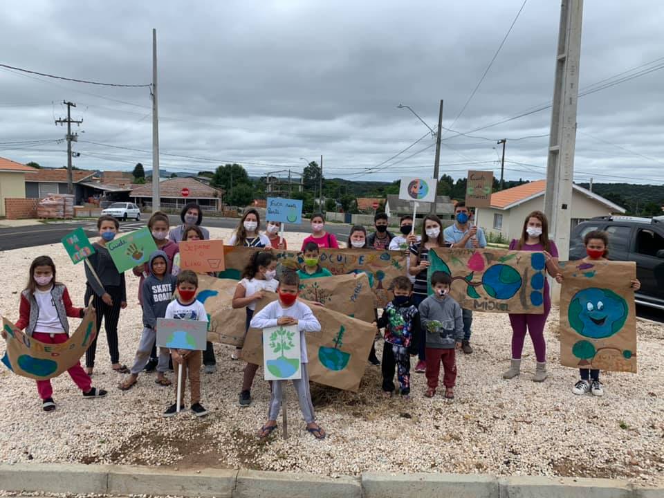 Crianças de São João do Triunfo participam de ação com educação ambiental “Mobilizando a Comunidade”