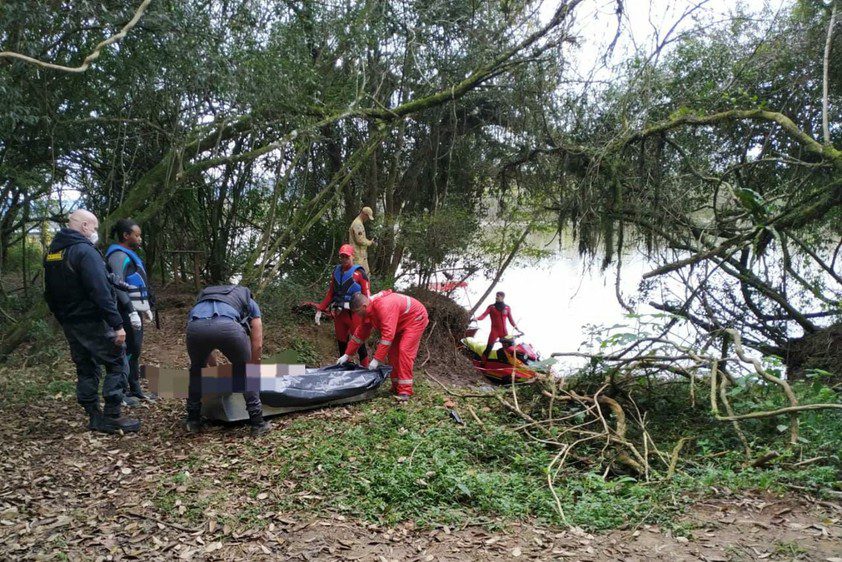 Sexta vítima do acidente no Rio Iguaçu é encontrada