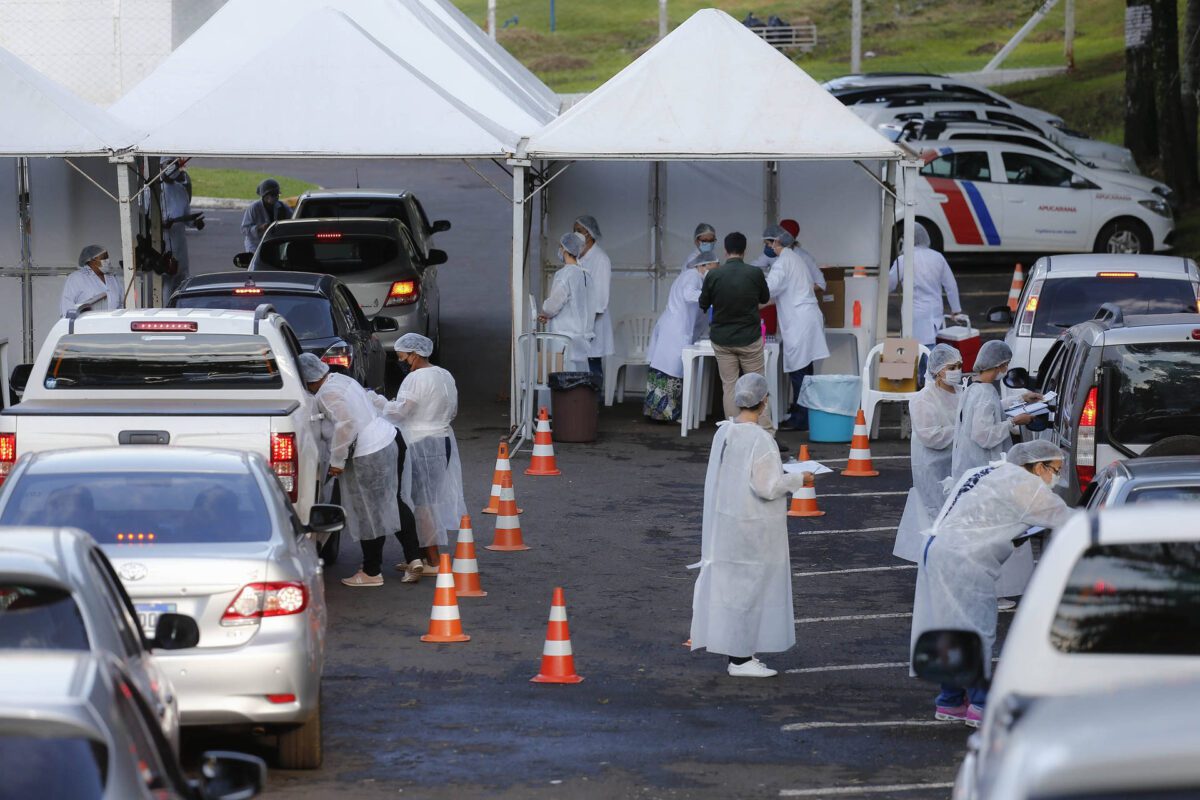 Com mutirões aos finais de semana, Paraná ultrapassa 1,6 milhão de aplicações