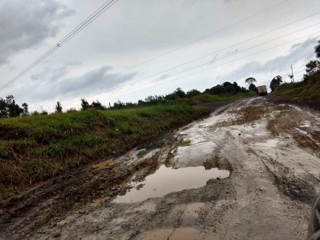 Situação caótica em grande parte do Estado devido às fortes chuvas