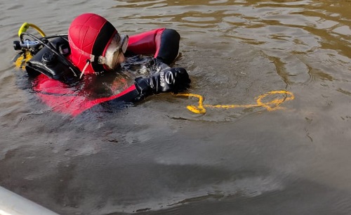 Bombeiros são acionados para retirar corpo encontrado boiando no rio Iguaçu