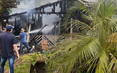 Tragédia em Porto Vitória: jovem perde a vida em incêndio