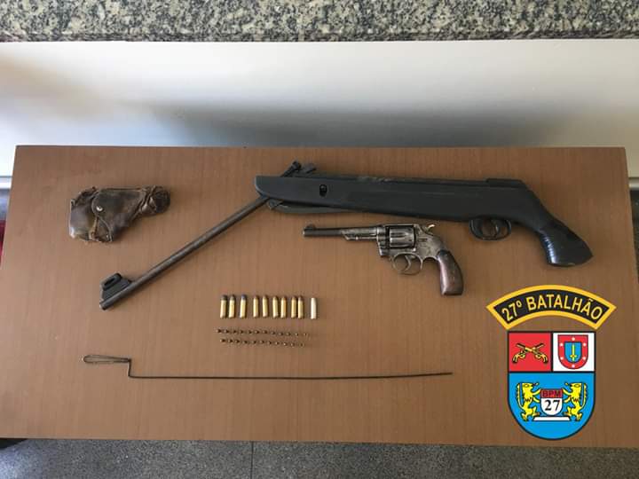 Duas armas de fogo e munições são apreendidas pela PM no distrito de São Cristóvão