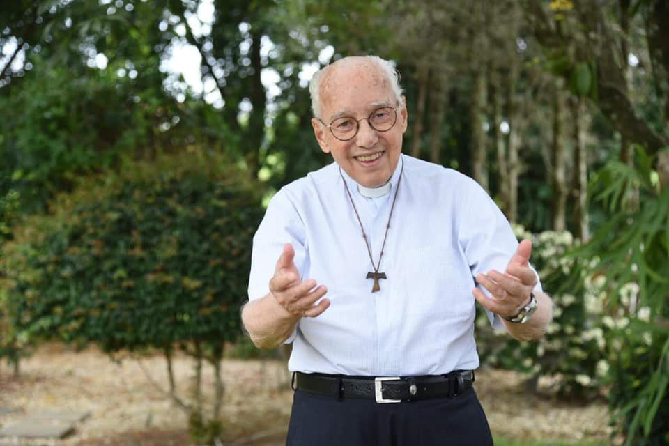 Morre padre Jonas Abib, fundador da Canção Nova, aos 85 anos