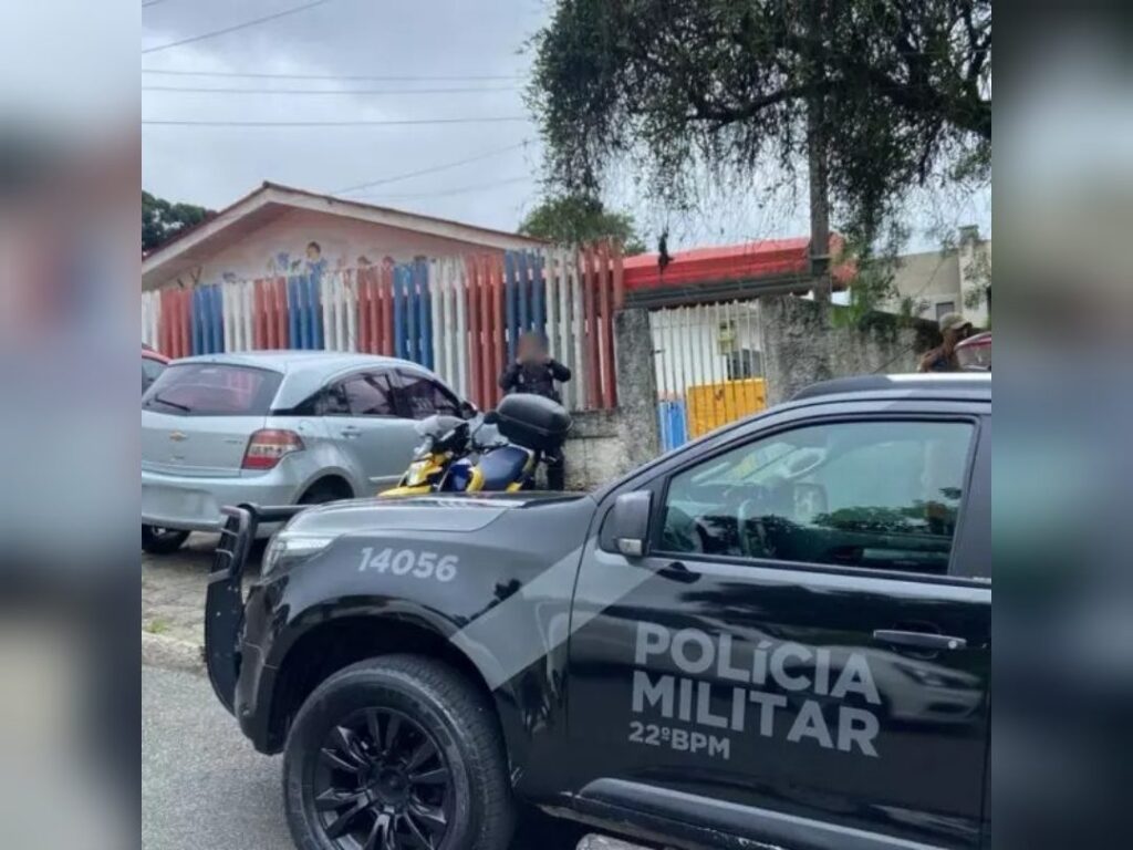 Suspeitos invadem escola e ameaçam professores com arma durante assalto no PR