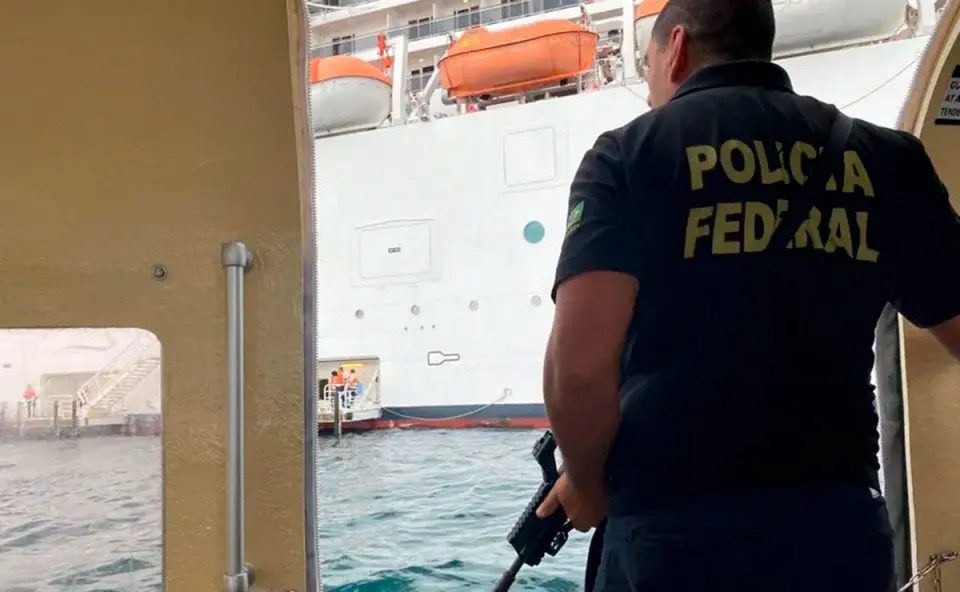 PF investiga abuso sexual e sequestro no ‘Navio Cabaré’ com shows de Leonardo e Bruno e Marrone