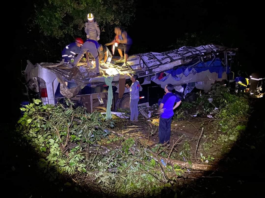 Em Sapopema acidente envolvendo ônibus deixa 10 pessoas mortas e 21 feridas