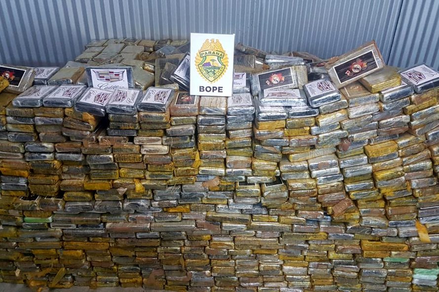 Bope apreende 3,3 toneladas de cocaína em Guaratuba