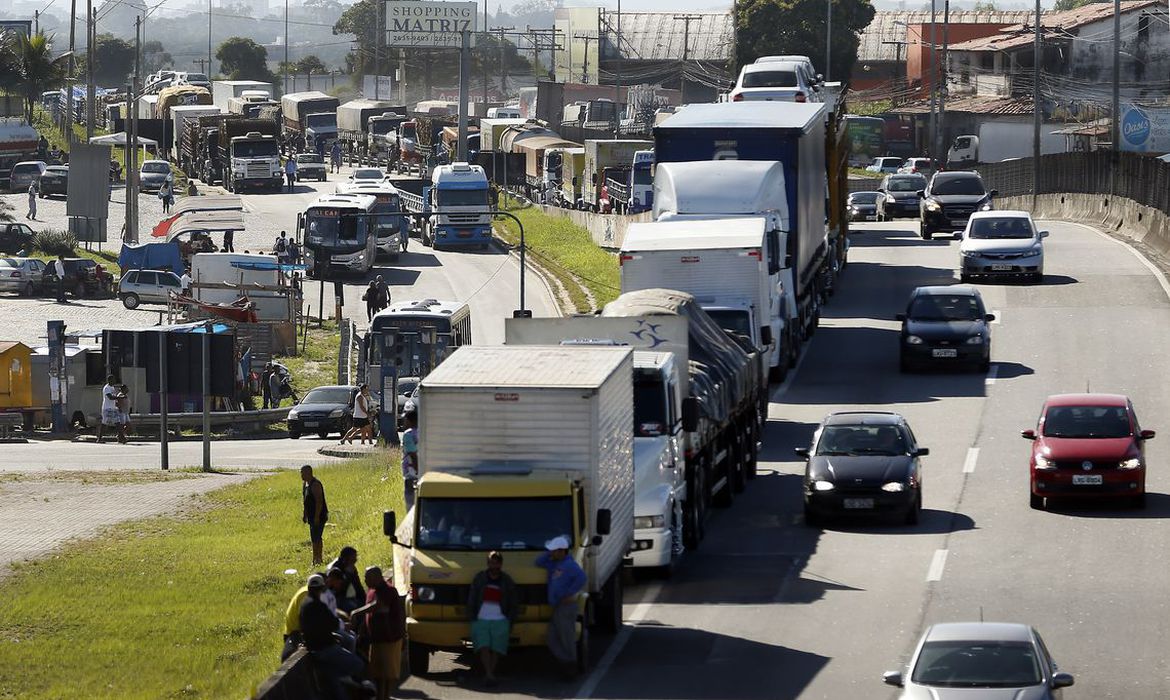 Benefício emergencial começa a ser pago para caminhoneiros na próxima terça-feira (9) 