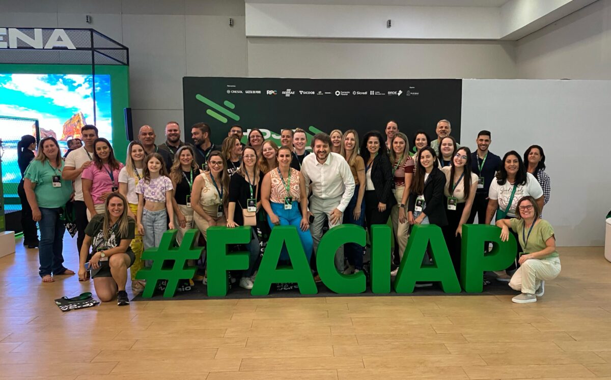 Comitiva de São Mateus do Sul marca presença em encontro empresarial sobre tecnologia e empreendedorismo em Foz do Iguaçu