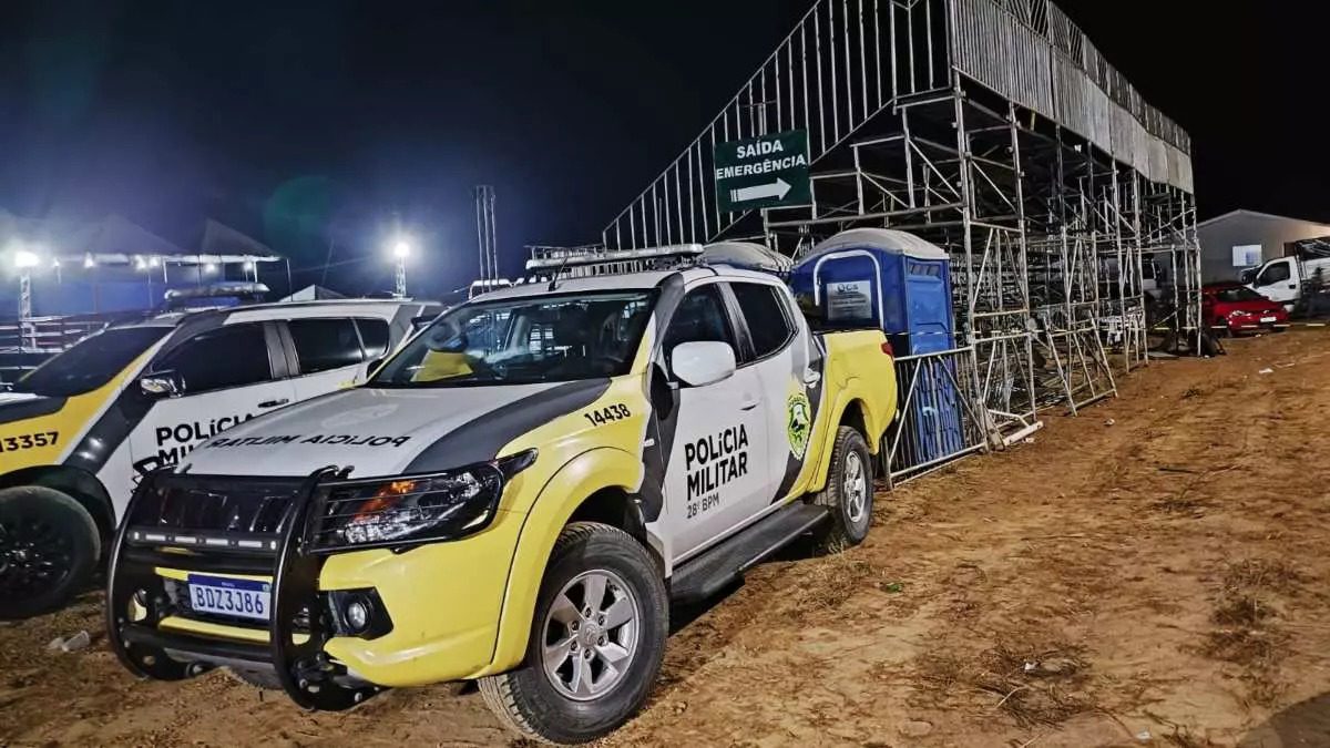 Queda de arquibancada durante rodeio deixa 10 feridos no Paraná