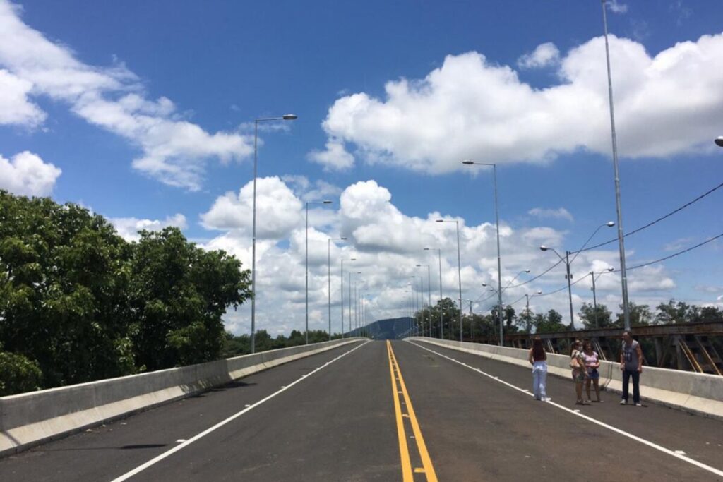 Nova ponte é liberada para veículos em União da Vitória, pelo Estado