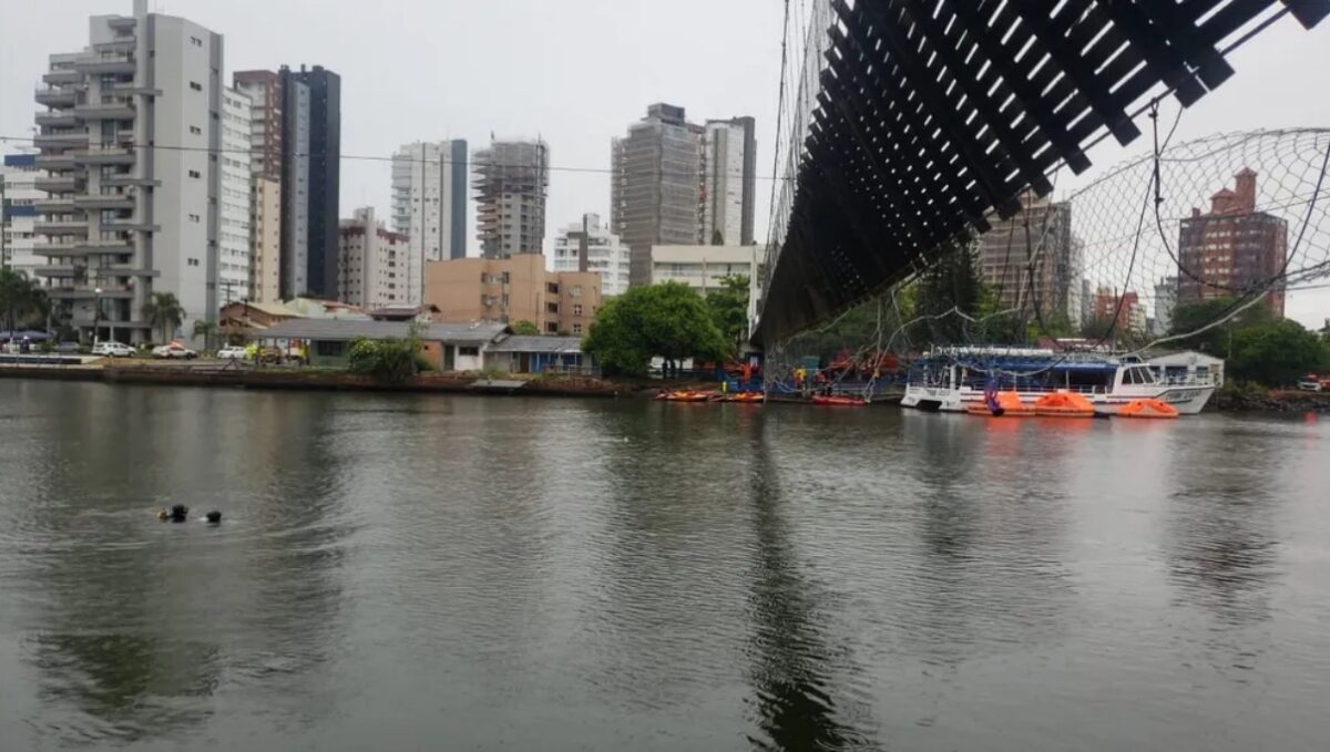 Ponte entre RS e SC despenca e prefeitura indica excesso de pessoas