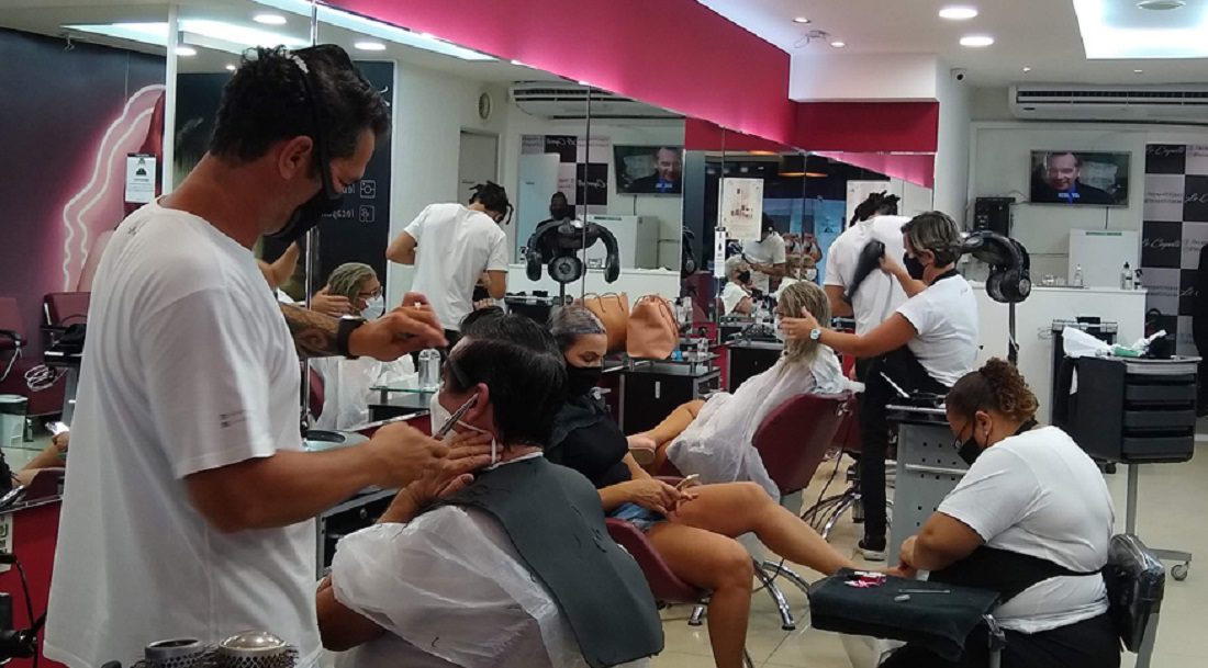 PIB avança 2,5% no 1º semestre e atividade econômica fica 3,0% acima do pré-pandemia