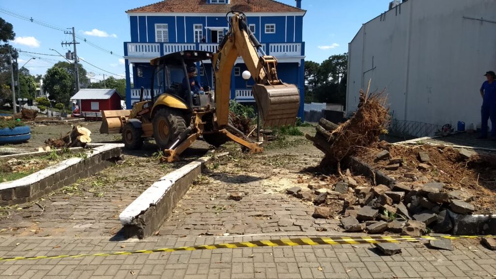 Iniciaram-se as obras para a ‘Rua do Mate’ em São Mateus do Sul