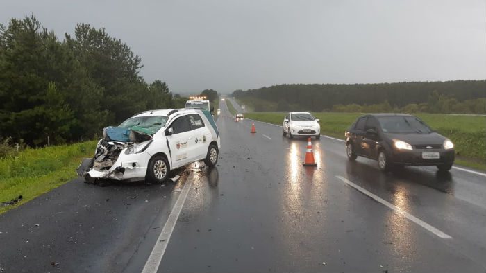 Paciente morre em acidente envolvendo carro de prefeitura