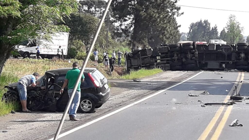 Acidente grave mobiliza Bombeiros e PRF de União da Vitória