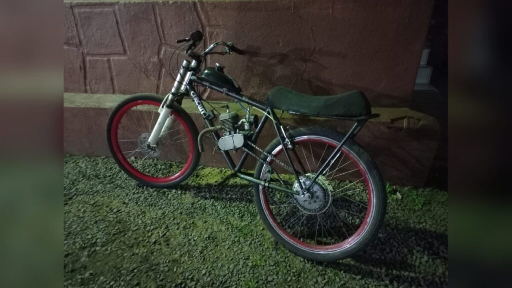 Bicicleta motorizada é apreendida após condutor realizar manobras perigosas em São Mateus do Sul