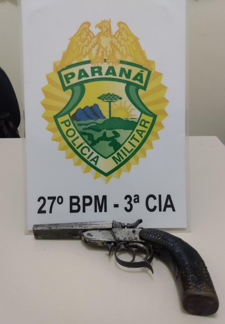 Garrucha calibre 32 é localizada com adolescente durante blitz policial