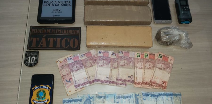 PM de Canoinhas e PRF interceptam veículo com quase 2kg de maconha