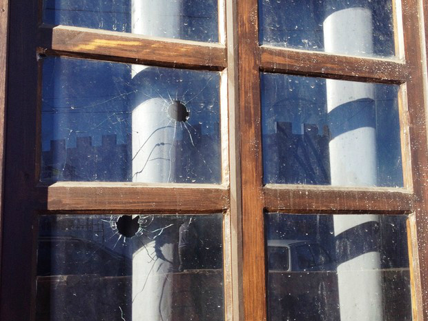 Casa é alvejada por disparos de arma de fogo na Vila Bom Jesus