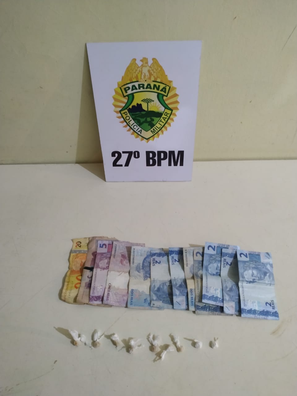 Menor é abordado com pedras de crack