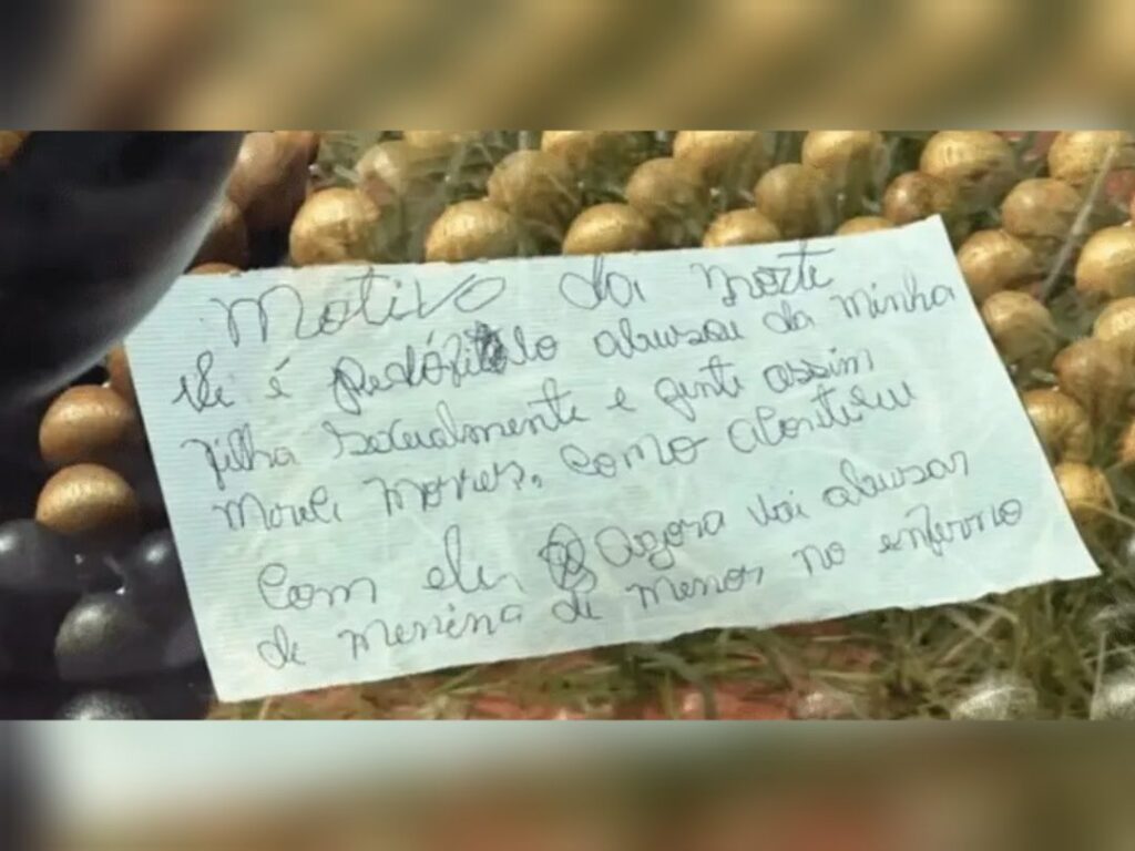 Bilhete é encontrado ao lado de morto com suposto “motivo”: ‘Vai abusar de menina de menor no inferno’