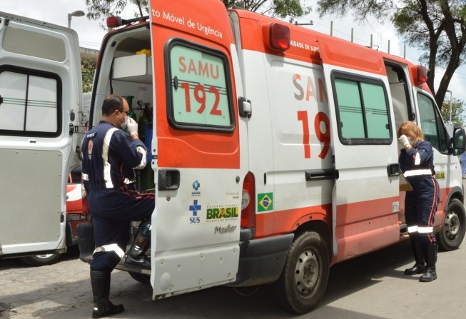 Homem é encontrado inconsciente e machucado no centro de São Mateus do Sul