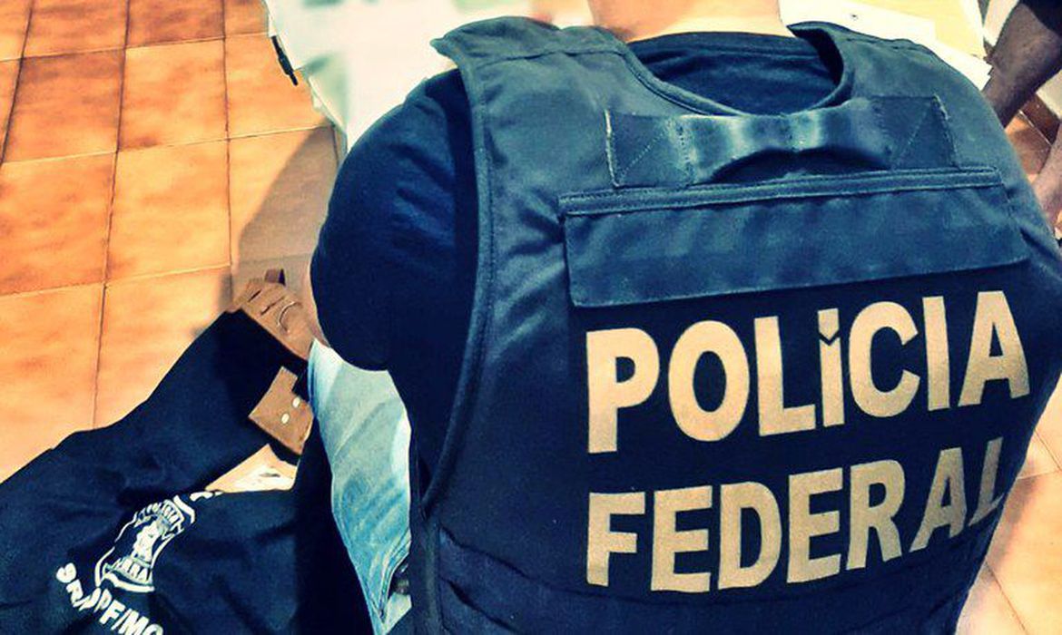 Polícia Federal prende casal acusado de abusar sexualmente das filhas
