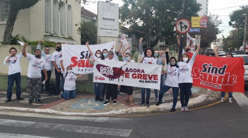 Servidores estaduais da Saúde promovem manifesto por reajuste salarial em Ponta Grossa