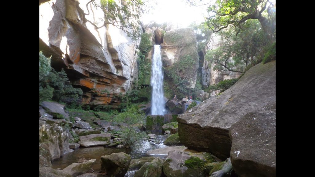 Morre turista que caiu durante prática de rapel em uma cachoeira em Ponta Grossa