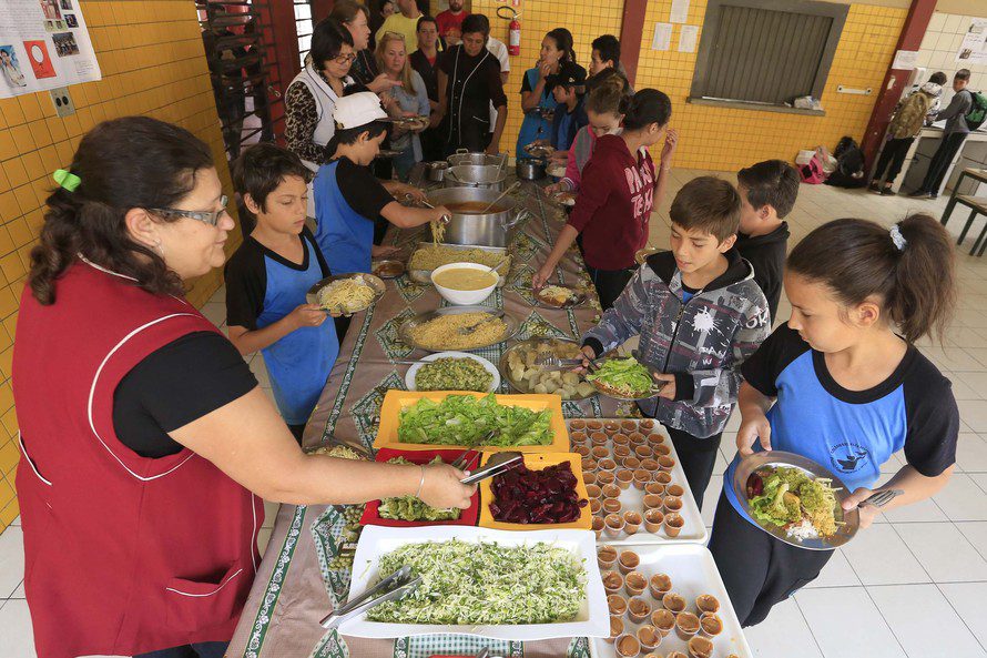 Governo do Estado regulamenta merenda escolar orgânica para ensino fundamental e médio