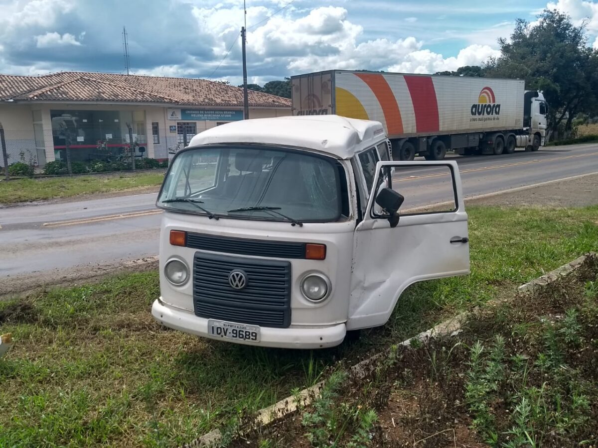 Polícia Rodoviária Estadual atende acidente na PR 151