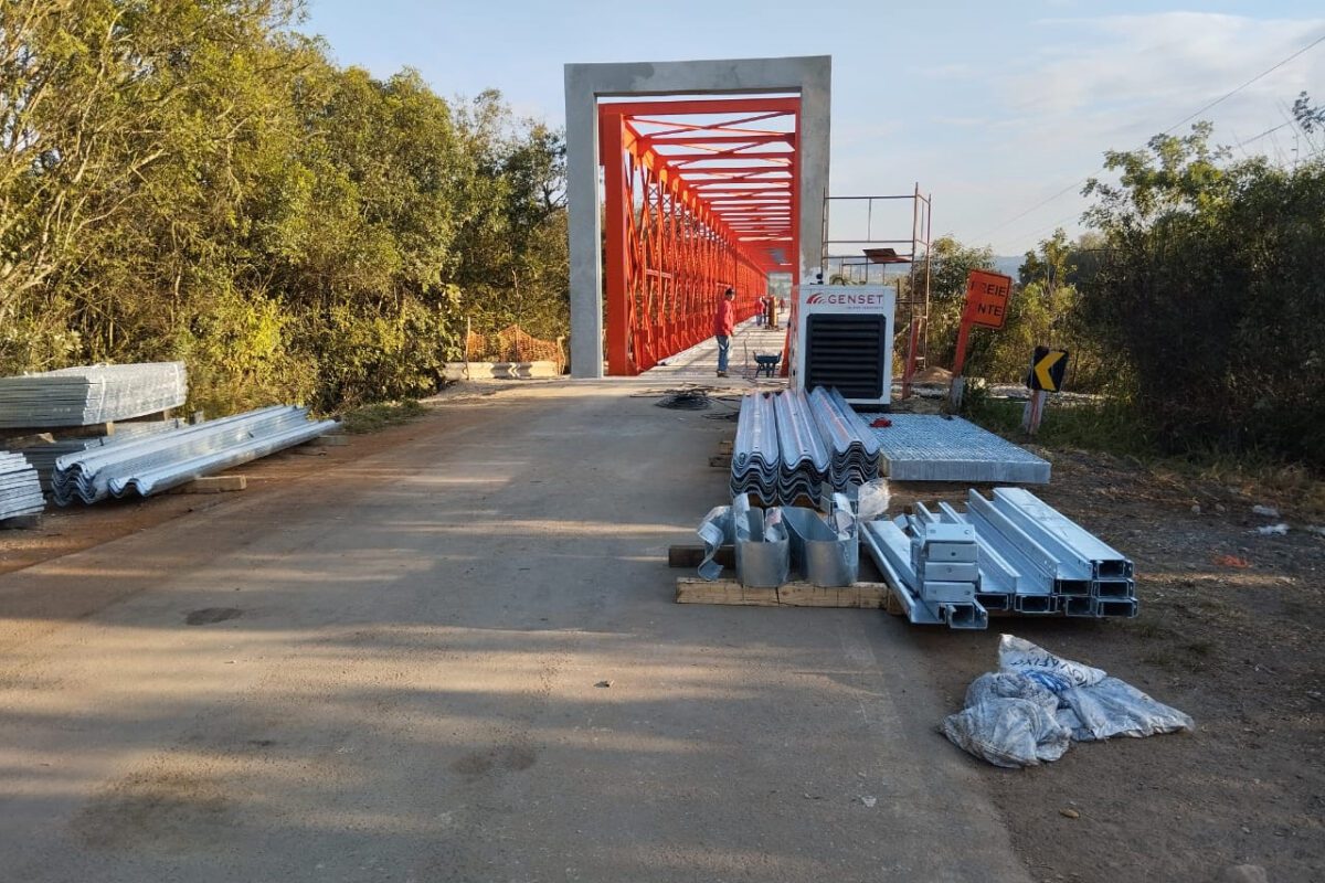 Com reforma quase concluída, ponte entre Lapa e Campo do Tenente é liberada ao tráfego