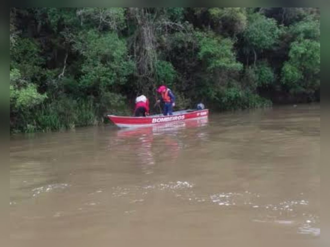 Bombeiros realizam buscas por pescador desaparecido no Rio Iguaçu