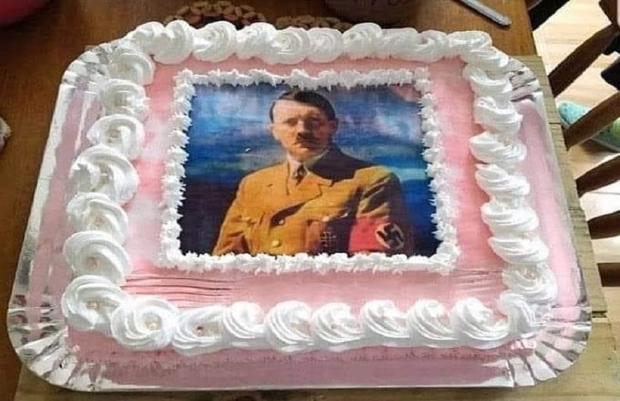 Polícia investiga jovem que usou foto de Hitler em bolo de aniversário no RS